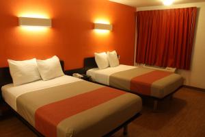 Motel 6-Youngstown, OH - image 2