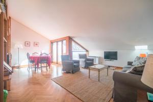 Amendoeiras terrace with river view