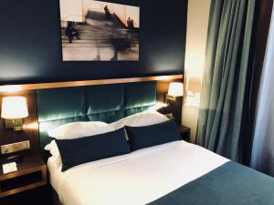 Classic Double Room room in Best Western Empire Elysees