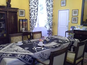 B&B / Chambres d'hotes Le Logis De Ruelle : photos des chambres