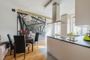 Chmielna Warsaw Cental Station P&O Serviced Apartments