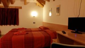 Triple Room room in Hotel Victory