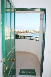 Apartment Harmony & Ocean Waves
