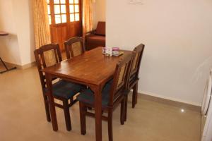 Cozy Candolim Apartment fully furnished for five adults