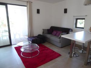 Villa Lucienne Bandol , T2 4 étoiles avec garage, dans les calanques