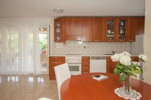 Three-Bedroom Holiday Home  room in Family friendly house with a swimming pool Premantura Medulin - 14769