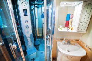 Apartment on Lyali Ratushnoy