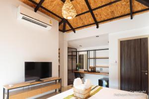 At Leaf Villa