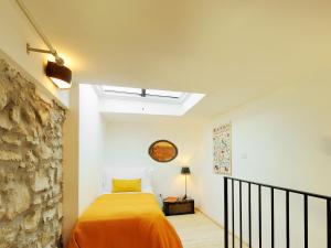 Studio (5 Adults) - Split Level