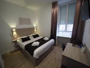 Hotels Hotel Le Biarritz - Vichy : photos des chambres