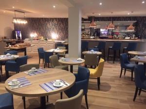Hotels Le Galion Hotel et Restaurant Canet Plage - Logis : photos des chambres