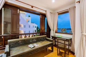 BLan Riverside Villa