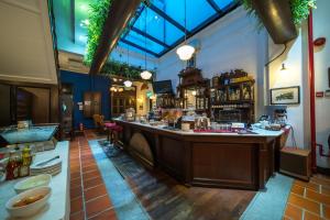 อาหารและเครื่องดื่ม