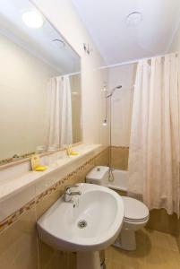 Twin Room room in Hostal Edreira