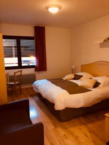 Hotels Le Champ des Lys : photos des chambres