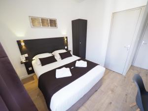 Hotels Hotel Le Biarritz - Vichy : photos des chambres