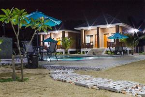 Homestay dungun ada kolam