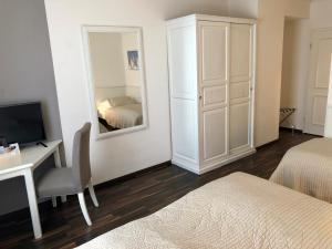 Triple Room room in Hotel Toskana
