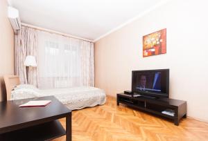 One-Bedroom Apartment - Oruzheiniy Pereulok  5 room in Kvart-Hotel Light House