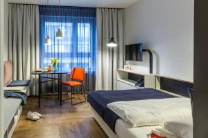 Studio room in SMARTments business Wien Hauptbahnhof