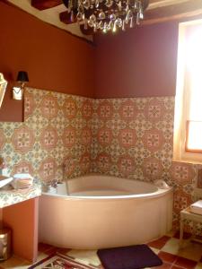 B&B / Chambres d'hotes Manoir de Boisairault : Chambre Double Deluxe avec Baignoire