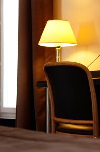Hotels Logis Hotel des Bourbons : Chambre Lits Jumeaux Confort