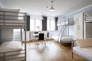 6-Bed Mixed Dormitory Room room in Übernacht - HostelHotelHome
