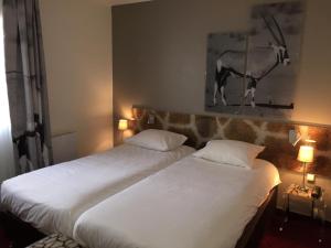 Hotels Hotel Le Cardinal Rueil Centre : photos des chambres