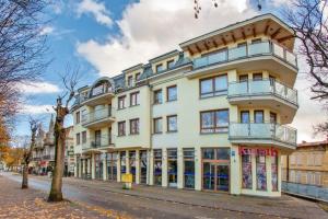 Mare Promenada, Sun & Snow