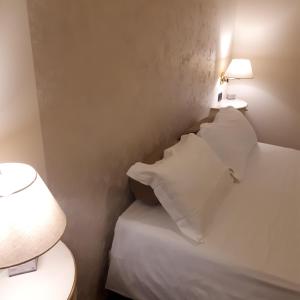 Superior Double Room with Extra Bed (2 Adults + 1 Child) room in Cà Doge