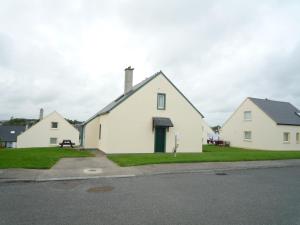 Seamount Holiday Village No 24 by Trident Holiday Homes