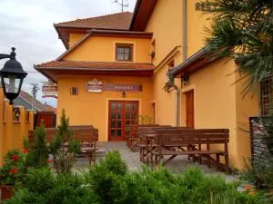 Penzion Bouquet - 下维斯特尼采