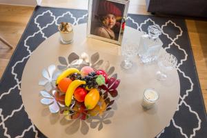 Portobello Apt with Floor-to-Ceiling Views