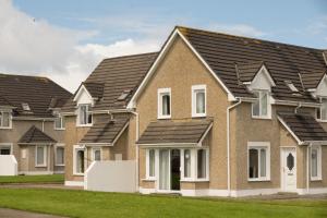 Moore Bay Holiday Homes by Trident Holiday Homes - 3-star hotels in Kilkee