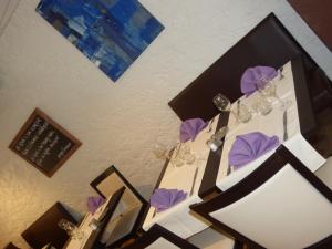 Hotels Hotel restaurant HENRY : photos des chambres