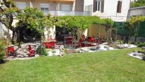 Hotels Hotel restaurant HENRY : photos des chambres