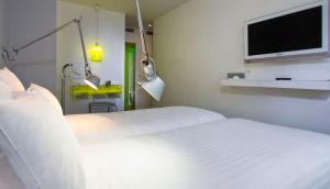 Hotels Color Design Hotel : photos des chambres