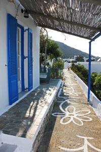 Quadruple Room with Sea View room in Pension The Big Blue