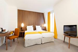 Junior Suite with Sofa Bed room in Best Western Plus 61 Paris Nation Hotel