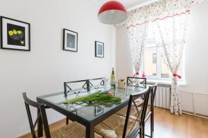 Two-Bedroom Apartment - Nevsky prospect 53-2 room in Peter the Great Apartments on Nevsky