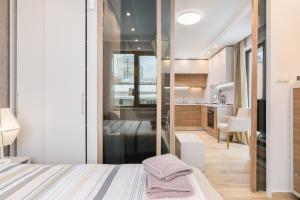 M&M Modern & Multifunctional One Bedroom Apartment by Flat Mаnager