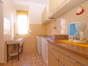 Apartments Mirela 1554