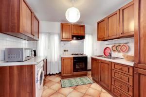 Via Garibaldi-Gigli Biennale Terrace by Wonderful Italy