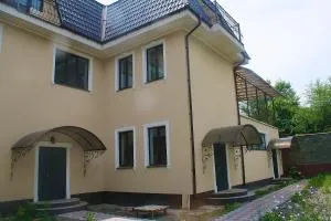 Little Shangri-La - Krasnoye Pole