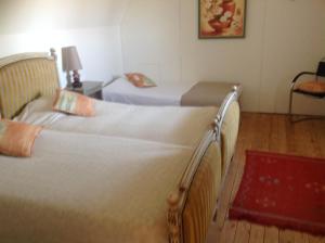 B&B / Chambres d'hotes Villa Chanteraine : Chambre Familiale avec Salle de Bains Privative