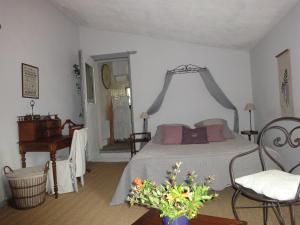 B&B / Chambres d'hotes Mas Les Micocouliers : photos des chambres