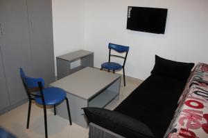 King Studio with Sofa Bed room in Le Caravelle Beirut