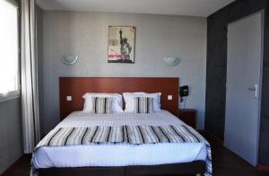 Hotels Brit Hotel Azur : photos des chambres