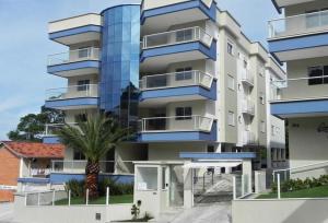 Lindo Apartamento de 3 Suites próximo ao Mar, Apartmány - Bombinhas