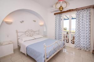 Albatross Holiday Apartments Tinos Greece